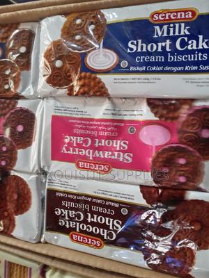 Serena Milk/Chocolate Short Cake 225G